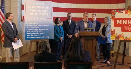 (Left to right: Dr. Sherman, Director Vinton, CEO Corsi, Gov. Pillen, Sen. Hardin, Director Grotrian